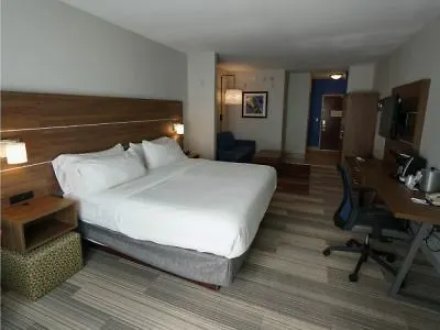 Holiday Inn Express Hotel & Suites Savannah Midtown By Ihg 3*,  USA